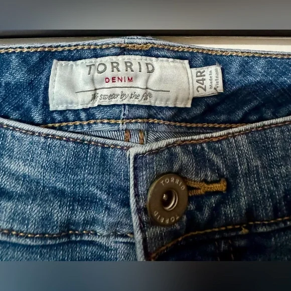 Torrid Fishnet Jeans - Picture 3 of 3